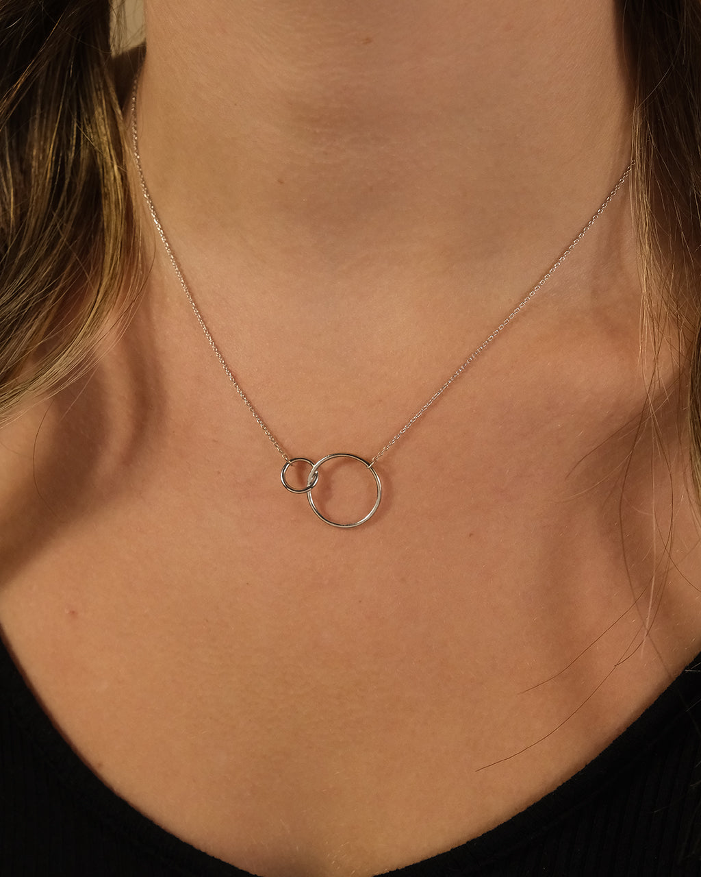 Sterling Silver Interlocking Open Circle Pendant